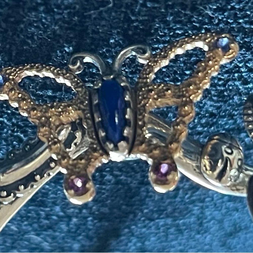 Veronica Diné Navajo Butterfly
Cuff Bracelet - Picture 16 of 16